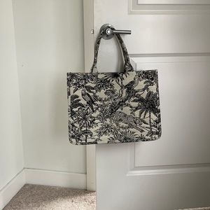 Jacquard tote